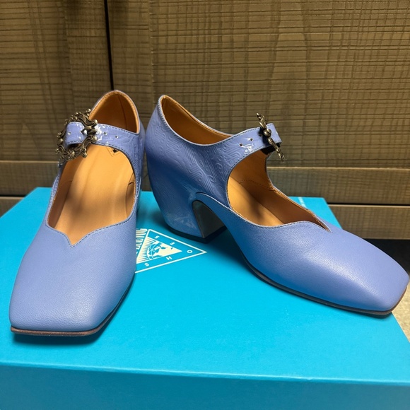 Heartbreakers Bev Mary Jane Heels - Picture 2 of 5